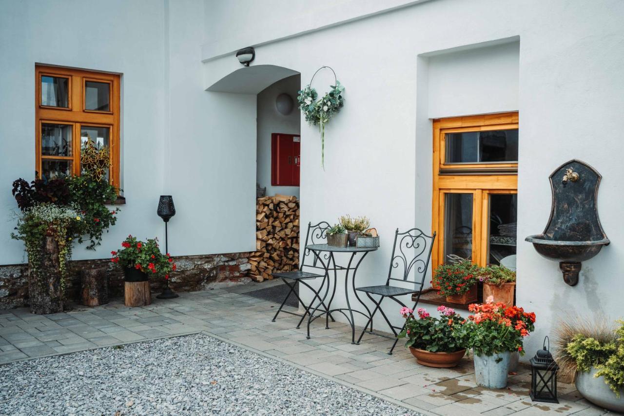 Cakyho Kuria - Mezonetovy Apartman S Krbom A Saunami Smizany Luaran gambar