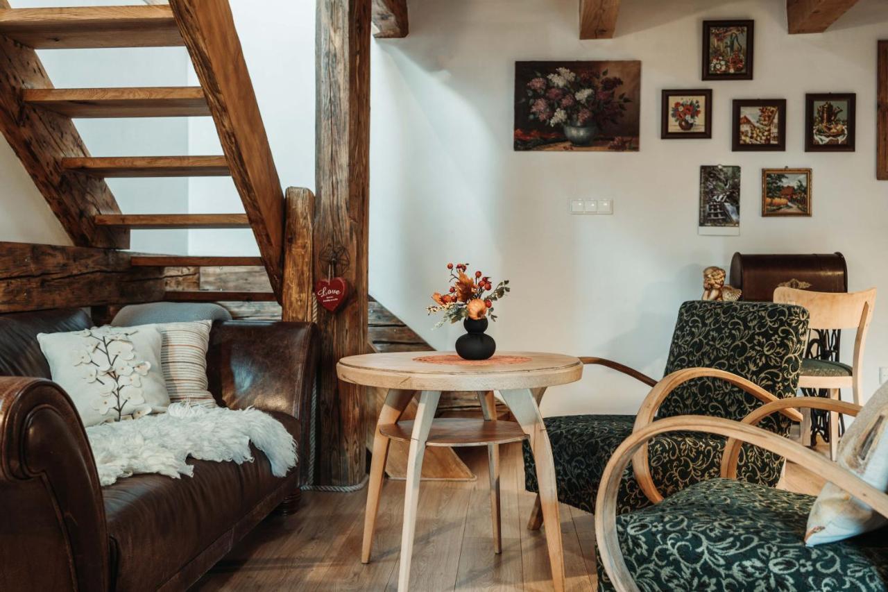 Cakyho Kuria - Mezonetovy Apartman S Krbom A Saunami Smizany Luaran gambar