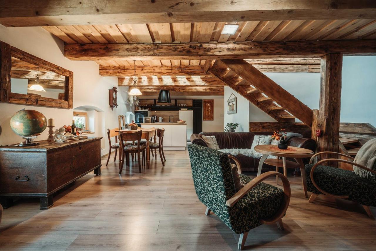 Cakyho Kuria - Mezonetovy Apartman S Krbom A Saunami Smizany Luaran gambar