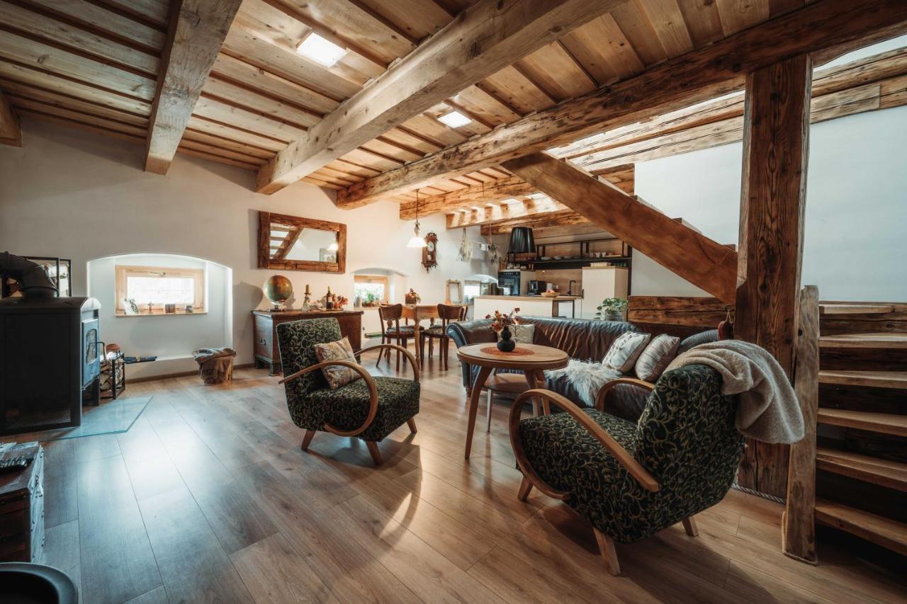 Cakyho Kuria - Mezonetovy Apartman S Krbom A Saunami Smizany Luaran gambar