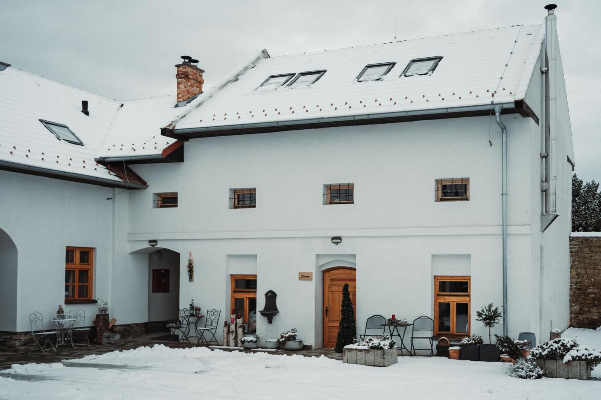 Cakyho Kuria - Mezonetovy Apartman S Krbom A Saunami Smizany Luaran gambar