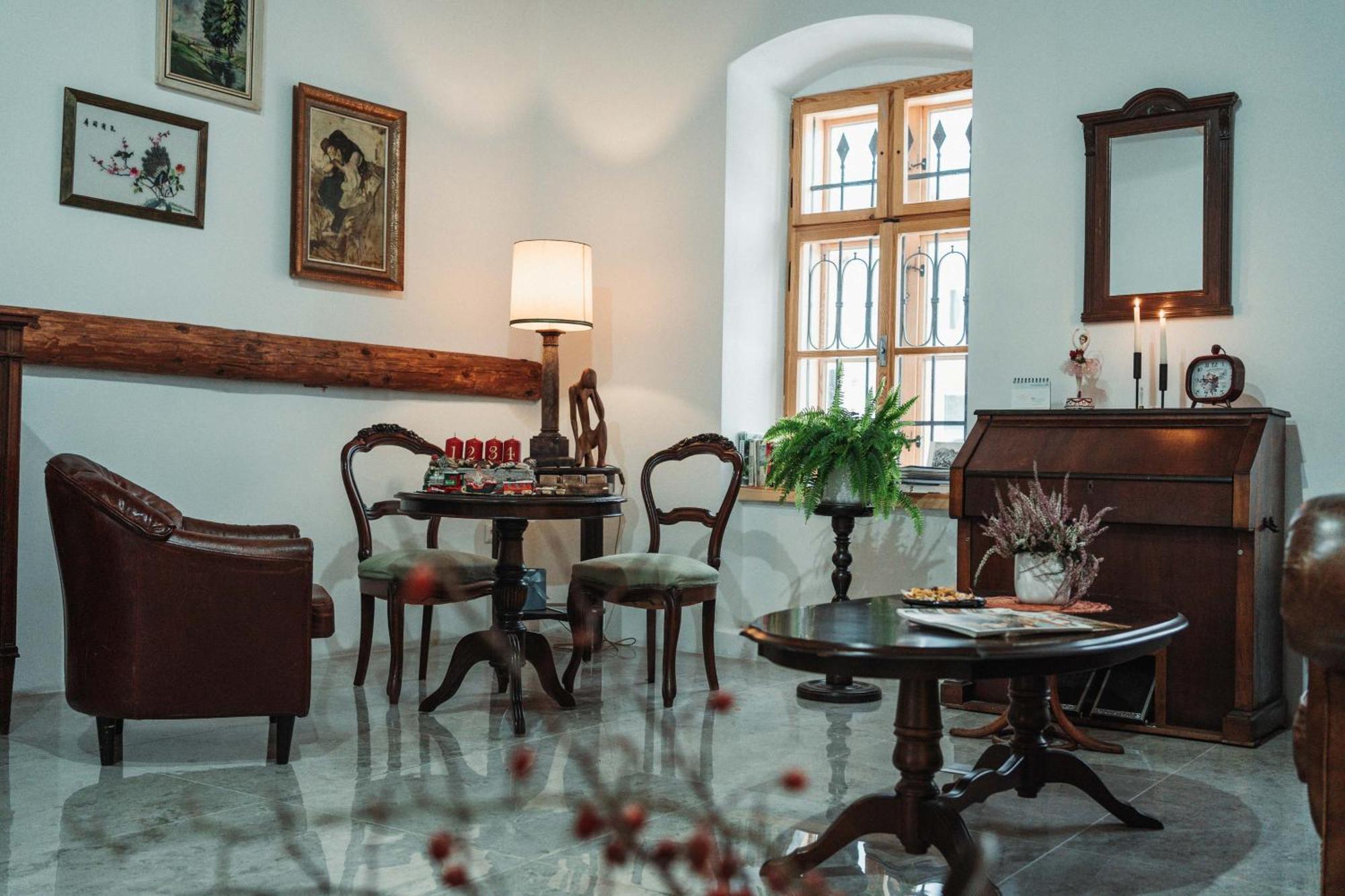 Cakyho Kuria - Mezonetovy Apartman S Krbom A Saunami Smizany Luaran gambar